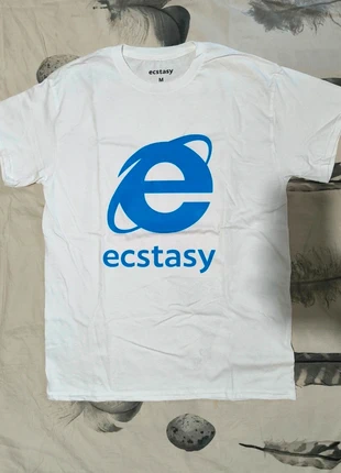 T-shirt blanc humour logo e bleu taille M, brand: humour, condition: New without tags, size: M, €14.99, €16.44 includes Buyer Protection