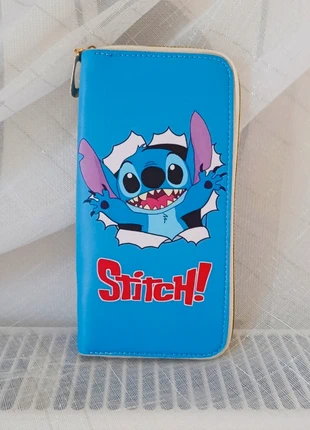 Magnifique porte feuille stitch, état: Neuf sans étiquette, 8,00 €, 9,10 € Protection acheteurs incluse