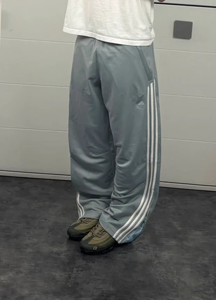 Adidas 00s Track Pant Limited edition Trefoil Style grey and white, merk: adidas, staat: Heel goed, maat: M, € 39,00, € 41,65 inclusief Kopersbescherming