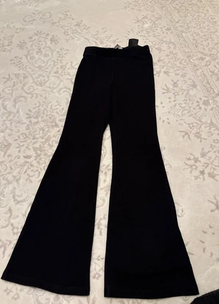 Leggings h&m, marque: H&M, état: Très bon état, taille: 7 ans / 122 cm, 3,00 €, 3,85 € Protection acheteurs incluse