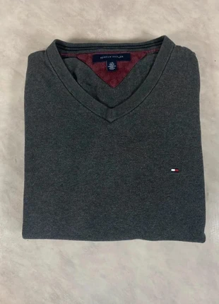 Tommy Hilfiger – Pull col V gris anthracite logo brodé (Taille L homme) Code 246N, brand: Tommy Hilfiger, condizioni: Buone, taglia: L, €15.00, €16.45 include la Protezione acquisti Pro