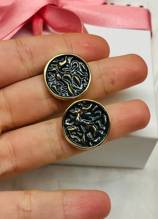 Orecchini cerchio neri e oro, brand: INOX, condizioni: Nuovo con cartellino, €5.50, €6.48 include la Protezione acquisti Pro