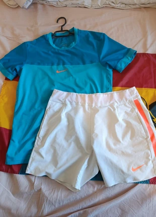 Ensemble Rafa Nadal monté carlo 2015, merk: Nike, staat: Heel goed, maat: M, € 65,00, € 68,95 inclusief Kopersbescherming