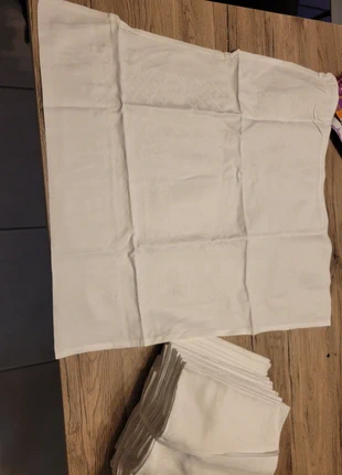 Lot 20 serviettes blanche à fleurs, état: Bon état, 5,50 €, 6,48 € Protection acheteurs incluse