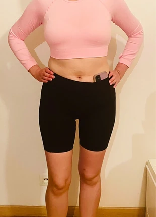 Short noir et ensemble rose taille M, brand: Sport, condition: New with tags, size: L / 40 / 12, €8.00, €9.10 includes Buyer Protection