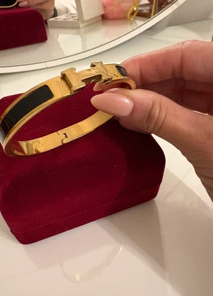 H armband zwart, marca: geen merk, estado: Bom, €10.00, €11.20 inclui Proteção do Comprador