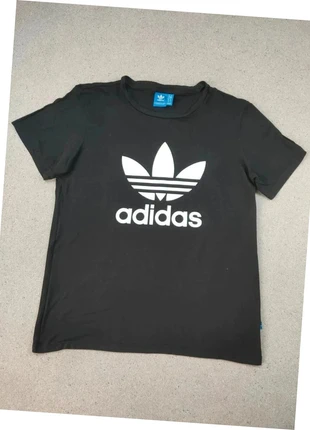 T-shirt Adidas noir logo Trefoil blanc imprimé | Taille M Femme, marque: adidas, état: Très bon état, taille: M / 38 / 10, 6,00 €, 7,00 € Protection acheteurs (Pro) incluse