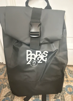 Sac à dos étanche, marque: Paris JO 2024, état: Neuf sans étiquette, 12,00 €, 13,30 € Protection acheteurs incluse