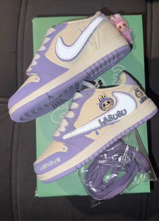 Baskets Labubu Travis violet pastel + porte-clé, marque: labubu, état: Neuf avec étiquette, taille: 27, 60,00 €, 63,70 € Protection acheteurs incluse