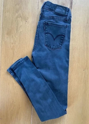 Jean Lévis 710 super Skinny noir, marke: Levi's, zustand: Gut, größe: XXS / 32 / 4, 15,00 €, 16,45 € beinhaltet Vinted-Käuferschutz Pro
