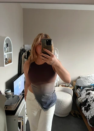 Top Pull&bear asymétrique, marque: Pull & Bear, état: Très bon état, taille: S / 36 / 8, 5,00 €, 5,95 € Protection acheteurs incluse