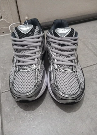 Saucony Omni 9, brand: Saucony, condition: New without tags, size: 42, €67.99, €72.09 includes Buyer Protection