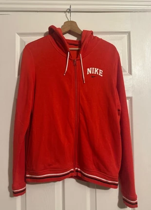 Nike red zip hoodie size M, brand: Nike, condition: Good, size: M / 38 / 10, €8.00, €9.10 includes Buyer Protection