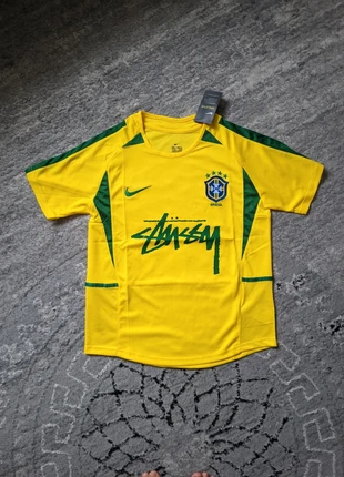 Maillot rétro CDM Brésil 2002 taille S, marque: Nike x Stüssy, état: Neuf sans étiquette, taille: S, 31,99 €, 34,29 € Protection acheteurs incluse