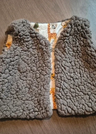 Magnifique boléro moumoute 18 mois créatrice, merk: Creatrice, staat: Heel goed, maat: 12-18 maanden / 80 cm, € 2,00, € 2,80 inclusief Kopersbescherming