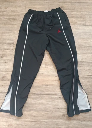 Jogging Nike Jordan bas zippés sporty trending taille M, marque: Jordan, état: Très bon état, taille: M, 20,00 €, 21,70 € Protection acheteurs incluse