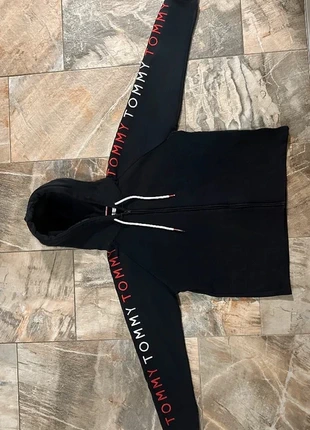 Tommy Hilfiger Weste/Zipper, brand: Tommy Hilfiger, condizioni: Ottime, taglia: M / IT 42 / EU 38, €15.00, €16.45 include la Protezione acquisti