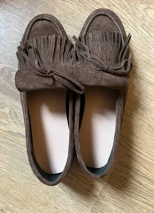 Mocassins daim marron à frange, marke: Boutique indépendante, zustand: Neu, größe: 40, 25,00 €, 26,95 € inklusive Vinted-Käuferschutz