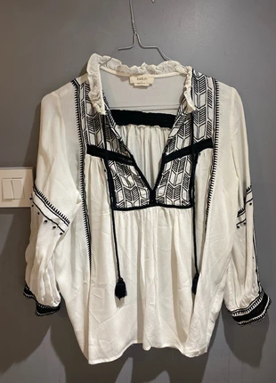 Chemisier Blouse blanche, marque: Ba&sh, état: Très bon état, taille: M / 38 / 10, 33,00 €, 35,35 € Protection acheteurs incluse