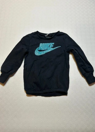 Pull Nike | noir logo bleu | Taille enfant 1-2 ans, brand: Nike, condizioni: Ottime, taglia: 18-24 mesi / 86 cm, €8.67, €9.80 include la Protezione acquisti