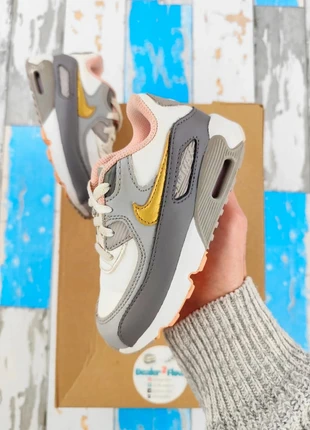 Baskets Sneackers Nike Air Max 90 Enfants << Grey Pink Gold >> Taille 26, marca: Nike, estado: Muito bom, tamanho: 26, €35.00, €37.45 inclui Proteção do Comprador Pro
