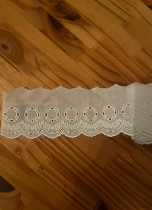 Accessoires dentelle Arlésienne, marque: Accessoires, état: Neuf sans étiquette, 5,00 €, 5,95 € Protection acheteurs incluse