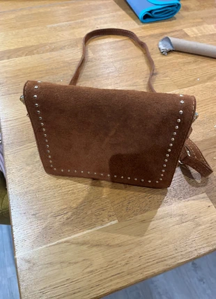 Sac besson en cuir, marque: Besson, état: Neuf sans étiquette, 5,00 €, 5,95 € Protection acheteurs incluse