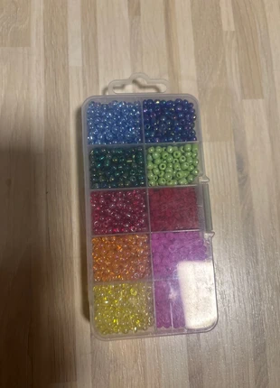 Glasperlen Box, merk: Hobby, staat: Nieuw zonder prijskaartje, € 3,50, € 4,38 inclusief Kopersbescherming