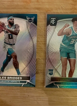 Tidjane Salaün #137 & Miles Bridges #70 Charlotte Hornets – Totally Certified, marque: Panini, état: Comme neuf, 3,00 €, 3,85 € Protection acheteurs incluse