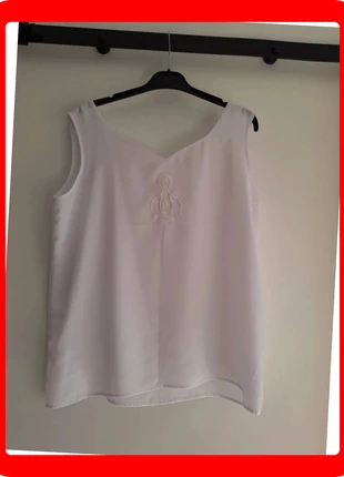 Top blanc sans manches fluide XL, état: Très bon état, taille: XL / 42 / 14, 4,00 €, 4,90 € Protection acheteurs (Pro) incluse