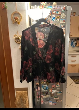 Maglione vintage con rose, brand: Vintage, condizioni: Ottime, taglia: XL / IT 46 / EU 42, €6.50, €7.53 include la Protezione acquisti