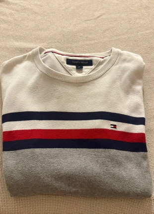Pull Tommy Hilfiger rayé gris/blanc – Taille S, marque: Tommy Hilfiger, état: Très bon état, taille: S, 20,00 €, 21,70 € Protection acheteurs incluse