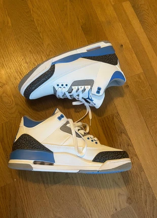 Air Jordan 3 Retro Racing Blue – Weiß/Blau/Schwarz – Sneaker – Größe 44 – Wie Neu – Streetwear, brand: Jordan, condizioni: Ottime, taglia: 44, €89.00, €94.15 include la Protezione acquisti