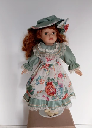 Jolie poupée porcelaine ancienne verte 😊, condition: Good, size: One size, €8.00, €9.10 includes Buyer Protection Pro