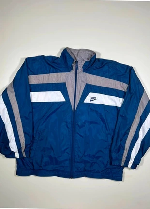 Veste légère coupe vent Nike vintage bleu marine | L, marque: Nike, état: Bon état, taille: L, 40,00 €, 42,70 € Protection acheteurs (Pro) incluse