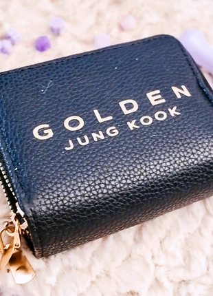 Jungkook- golden Coin Purse, marque: BTS, état: Neuf avec étiquette, 10,00 €, 11,20 € Protection acheteurs (Pro) incluse