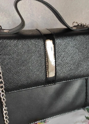 Borsetta elegante con catena, brand: Made In Italy, condizioni: Nuovo senza cartellino, €13.00, €14.35 include la Protezione acquisti