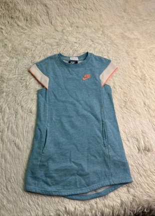 T shirt grifada Nike vintage y2k 559 s, brand: Nike, condizioni: Ottime, taglia: S / IT 40 / EU 36, €5.00, €5.95 include la Protezione acquisti