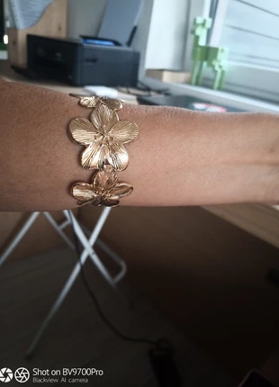 Bracelet ajustable trèfle doré, marque: Tendance, état: Neuf sans étiquette, 3,00 €, 3,85 € Protection acheteurs incluse