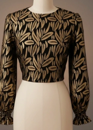 Blouse Dos Nu Court Manches Longues Tissu Jacquard Or ~ T M.38 Neuf, marca: Tendance, estado: Muito bom, tamanho: M / 38 / 10, €52.99, €56.34 inclui Proteção do Comprador