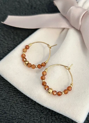 Créoles acier fines dorées et perles de Grenat Spessartite naturelle, marque: ZAG, état: Neuf avec étiquette, 12,00 €, 13,30 € Protection acheteurs incluse