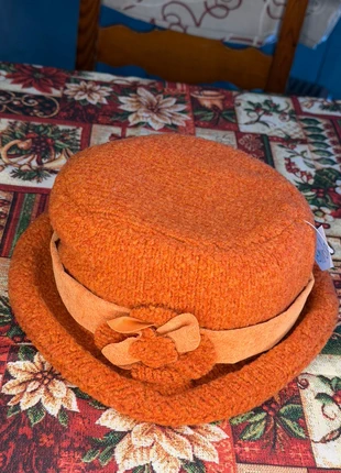 Cappello donna in lana 80% arancione, stile vintage, Made in Italy – Nuovo, merk: biribimbi, staat: Nieuw met prijskaartje, maat: Universele maat, € 12,00, € 13,30 inclusief Kopersbescherming