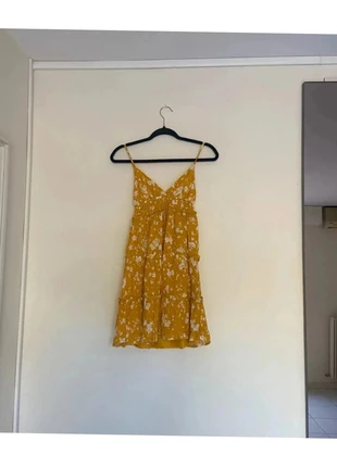 Robe jaune, brand: Bershka, condition: New with tags, size: XS / 34 / 6, €5.50, €6.48 includes Buyer Protection