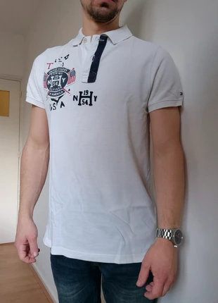 Witte polo Tommy Hilfiger maat S, merk: Tommy Hilfiger, staat: Goed, maat: S, € 1,50, € 2,28 inclusief Kopersbescherming
