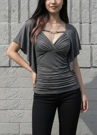 Top gris drapé manches papillon col V détail lanière, marque: Grey Velvet Studio, état: Très bon état, taille: XL / 42 / 14, 26,90 €, 28,95 € Protection acheteurs (Pro) incluse