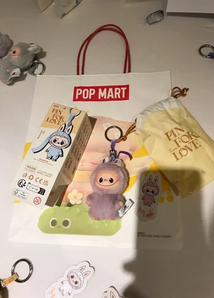 labubu Pin for love M (Pop Mart Original), merk: POPMART, staat: Nieuw met prijskaartje, maat: Universeel, € 22,00, € 23,80 inclusief Kopersbescherming