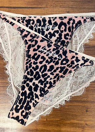 Lot de deux culottes, brand: Love Stories, condition: New with tags, size: XXL / 44 / 16, €18.00, €19.60 includes Buyer Protection