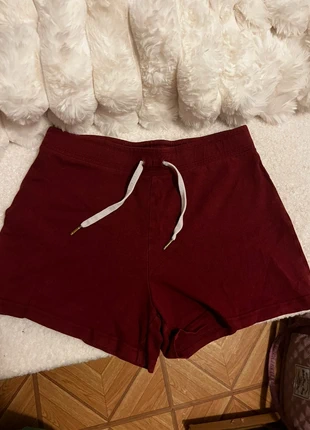 Short bordeaux sport, marque: Primark, état: Très bon état, taille: S / 36 / 8, 1,50 €, 2,28 € Protection acheteurs incluse