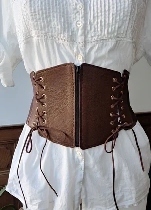 Ceinture corset marron Brown laçage côtés simili cuir, marque: Jde&Clarisse, état: Très bon état, taille: Ajustable, 14,90 €, 16,35 € Protection acheteurs (Pro) incluse