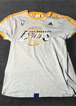 T-shirt Adidas x NBA femme Los angeles Lakers basketball vintage y2k - Taille M, brand: adidas, condition: Very good, size: M / 38 / 10, €7.90, €9.00 includes Buyer Protection